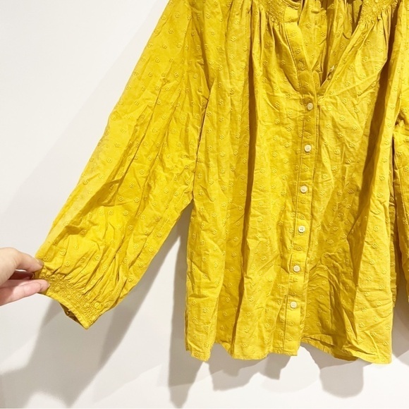 Madewell Floral Embroidered Smocked-Neck Raglan Top - Picture 5 of 13